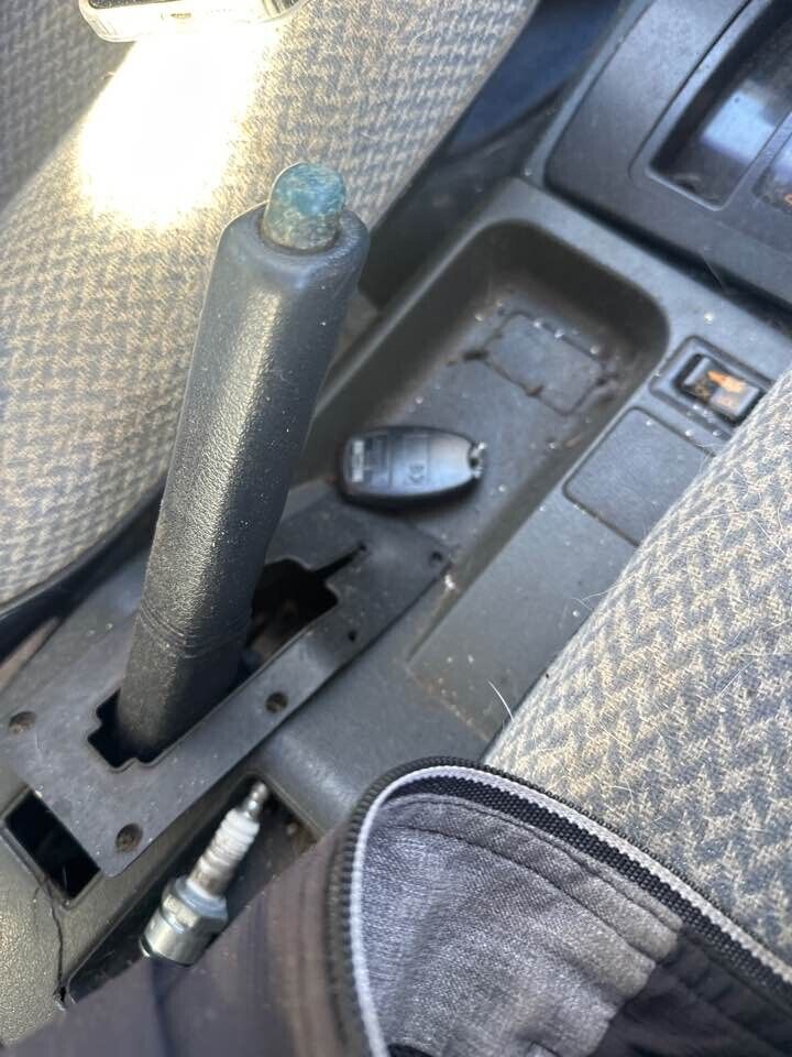 1987 Mitsubishi Magna Hand Brake Lever #B344