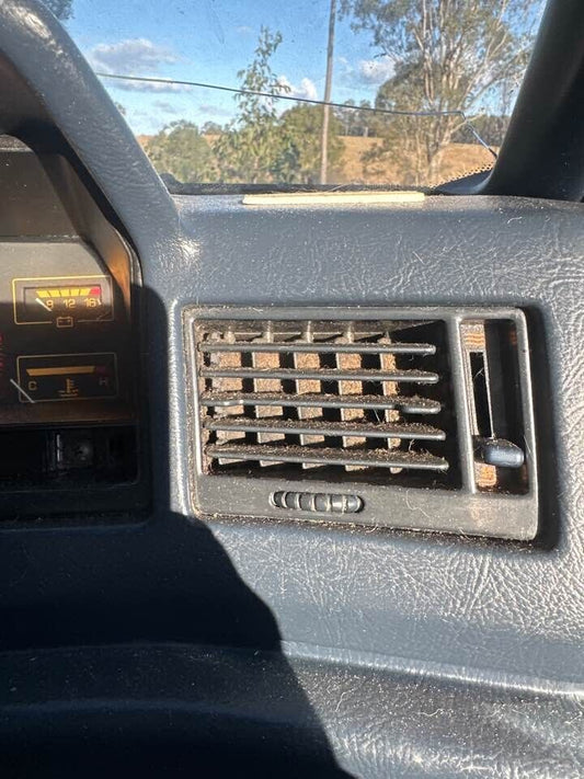 1987 Mitsubishi Magna Aircon Vents Front Right #B344
