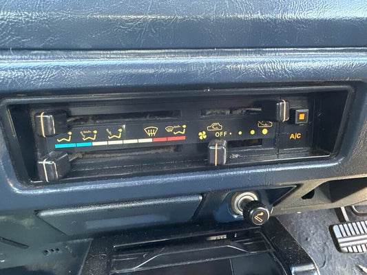 1987 Mitsubishi Magna AC Controls #B344