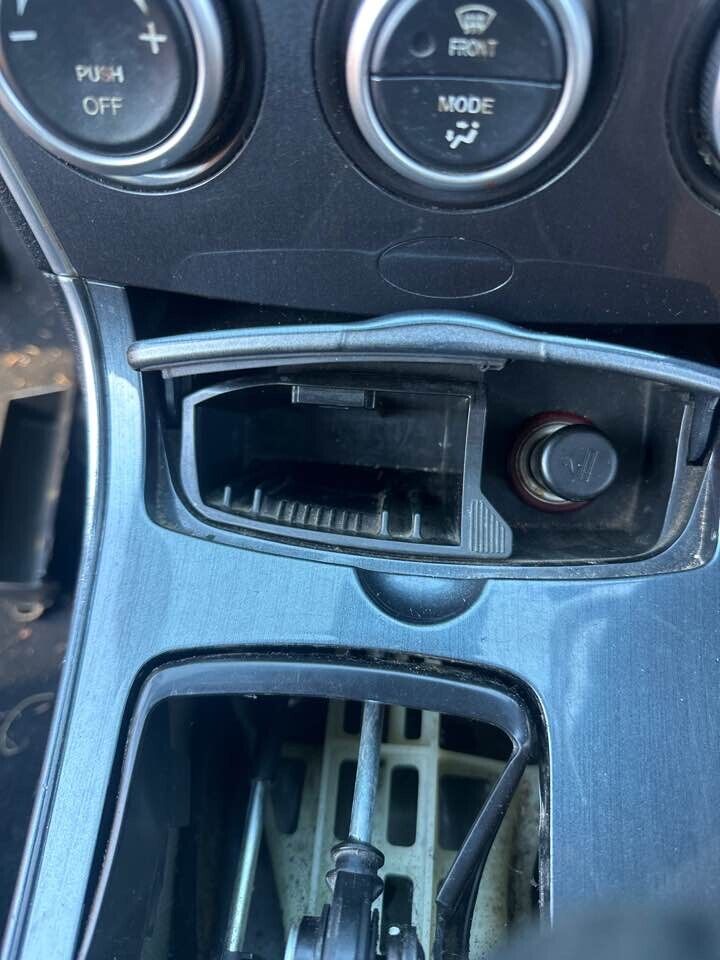 2007 Mazda 6 Ashtray Front Centre #B244