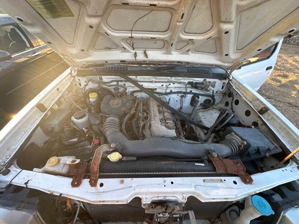 2003 Nissan Navara D22 LH Passengers Wiper Arm #B247