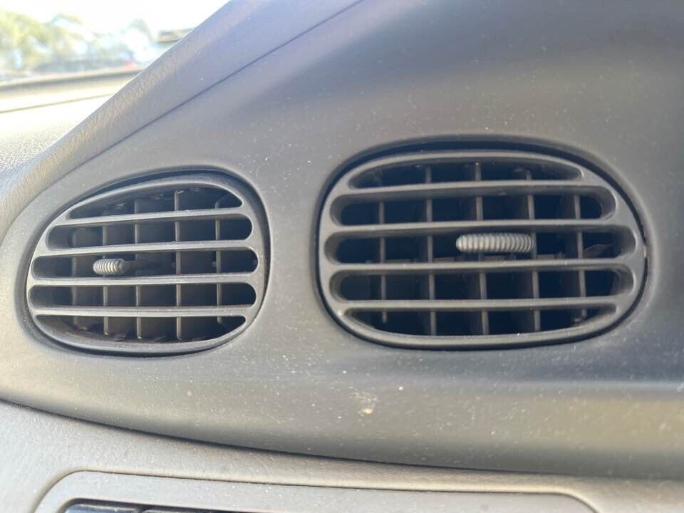 1996 Ford Festiva Aircon Vents Front CENTRE #B353