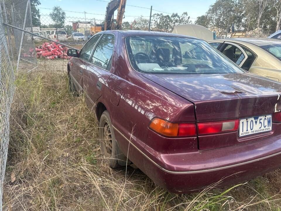 1999 Toyota Camry Outer Door Handle LH Passengers Front #B423