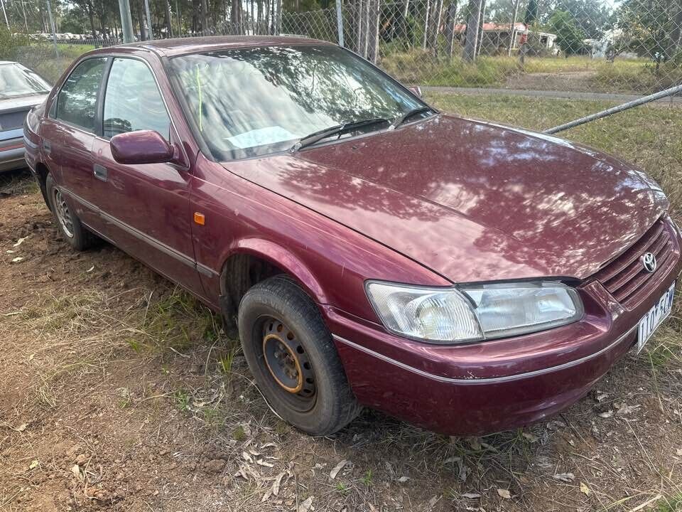 1999 Toyota Camry Outer Door Handle LH Passengers Front #B423