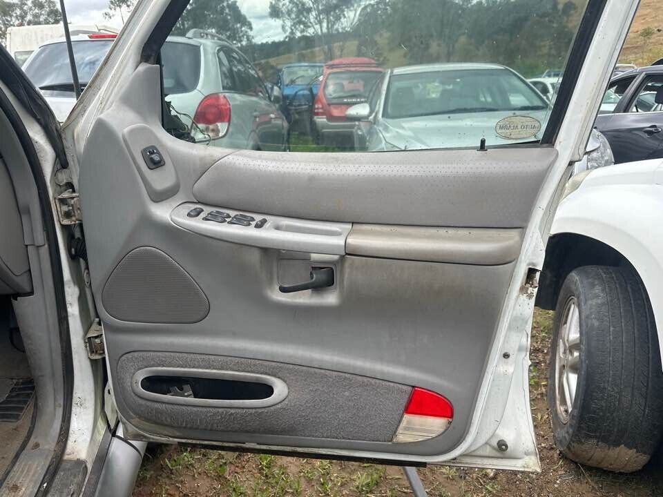1992 Ford Explorer RH Drivers Front Door Trim #B395