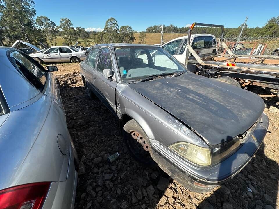 1992 Toyota Corolla Inner Guard Lining LH Rear #B241