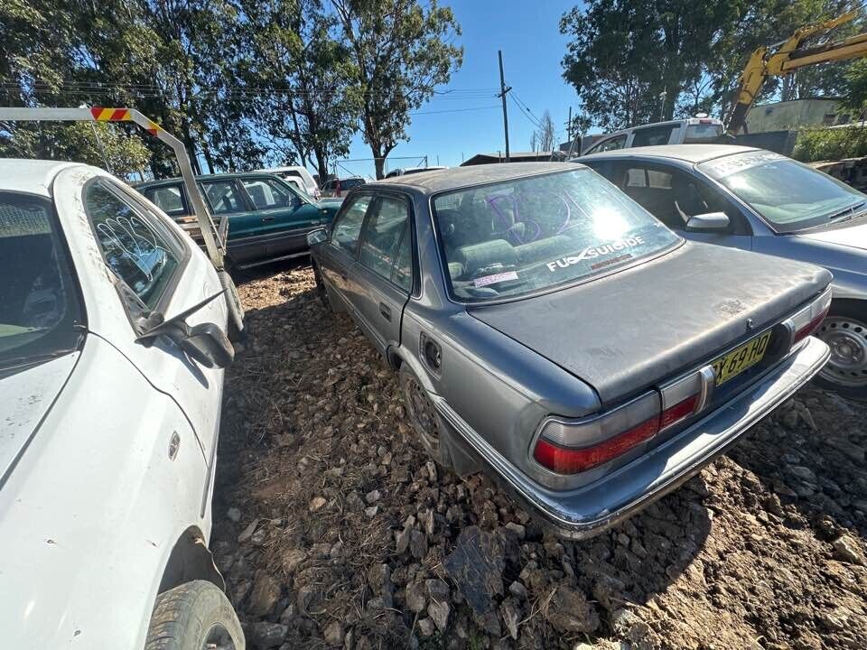 1992 Toyota Corolla RH Drivers Wiper Arm #B241