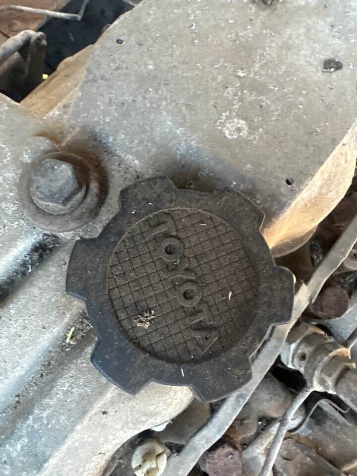 1991 Toyota Ace Truck Oil Cap #B297