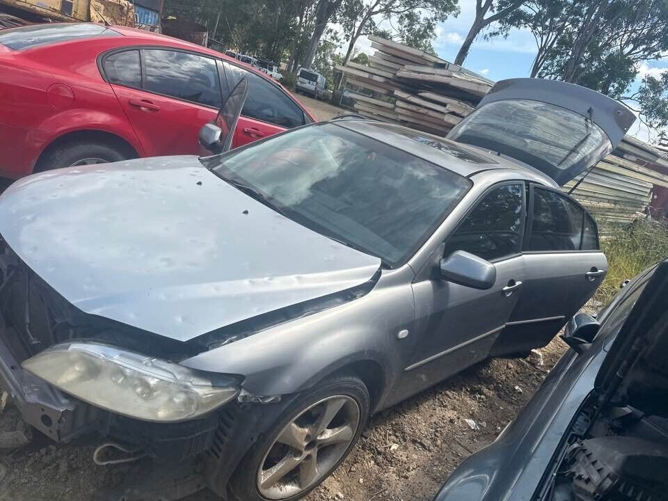 2003 Mazda 6 RH Drivers Front Door Trim #B164