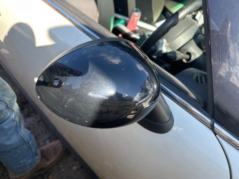 2007 Mini Cooper RH Drivers Mirror (Electric) #B389