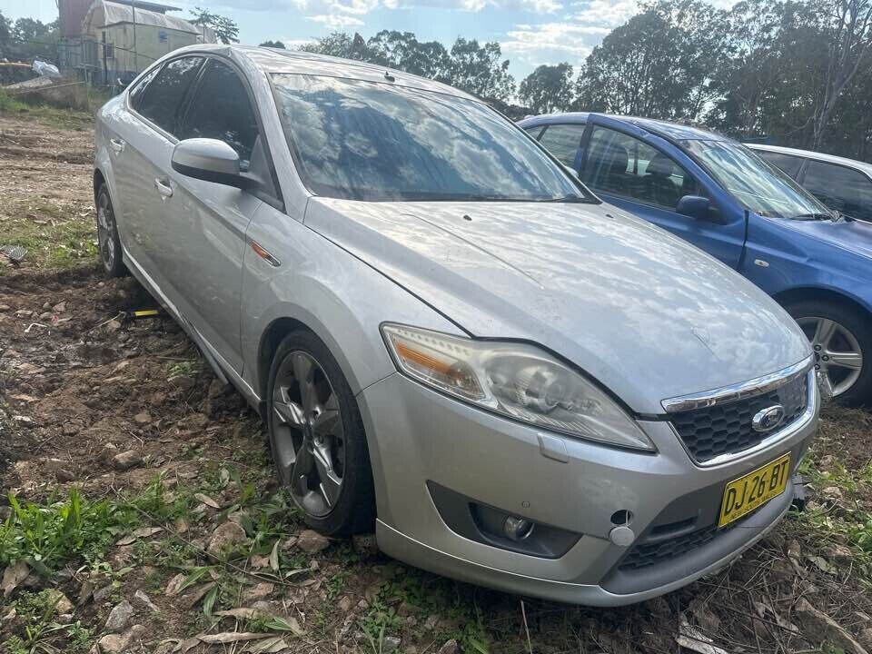 2010 Ford Mondeo LH Passengers Front Seat Belt #B402