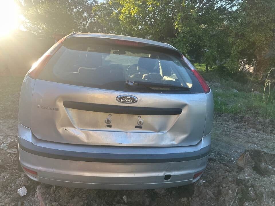 2007 Ford Focus RH Front Door Lower Door Hinge #B429