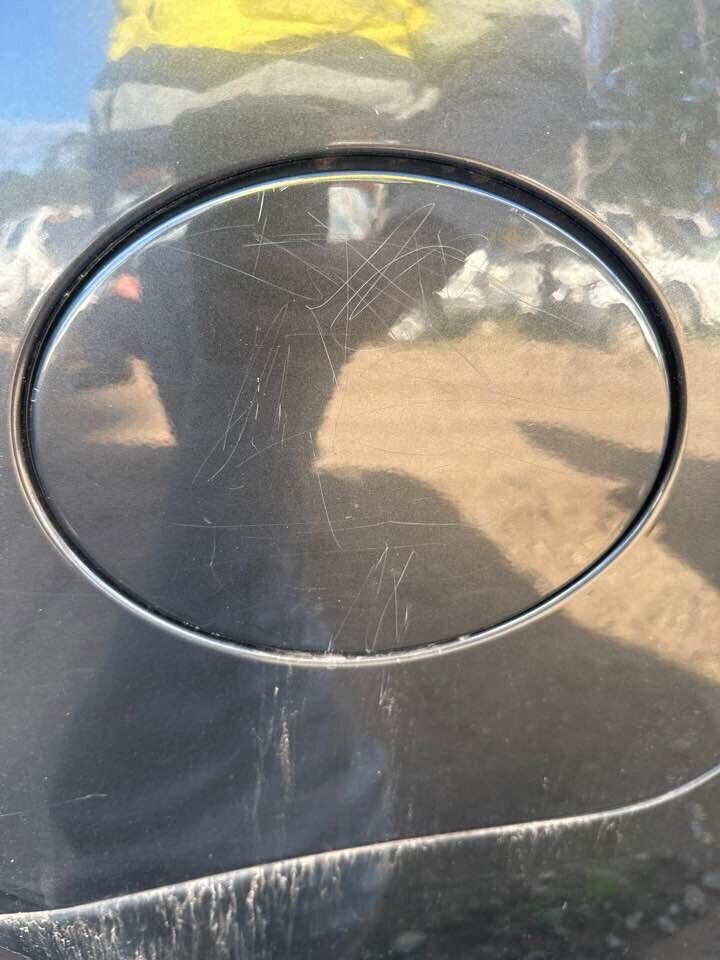 2008 Ford Falcon Xr6 Fuel Flap #B371