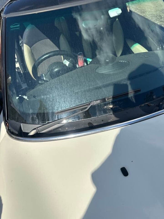 2007 Mini Cooper RH Drivers Wiper Arm #B389