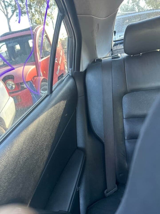 2007 Mazda 6 RH drivers Rear Seat Belt #B244