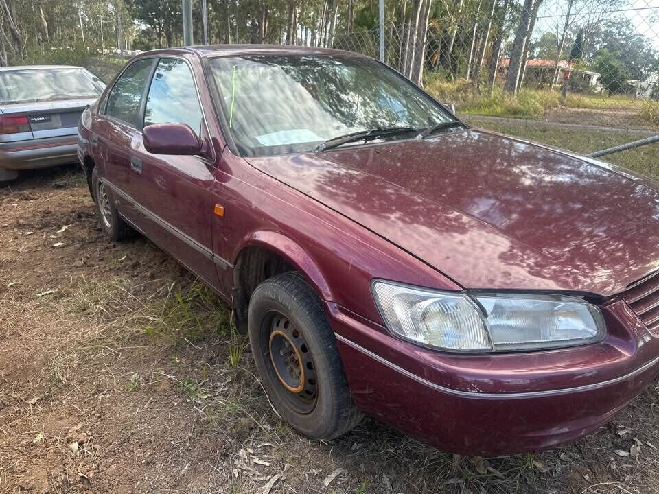 1999 Toyota Camry Outer Door Handle LH Passengers Front #B423