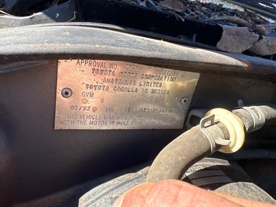 1992 Toyota Corolla RH Tailgate Hinge #B241