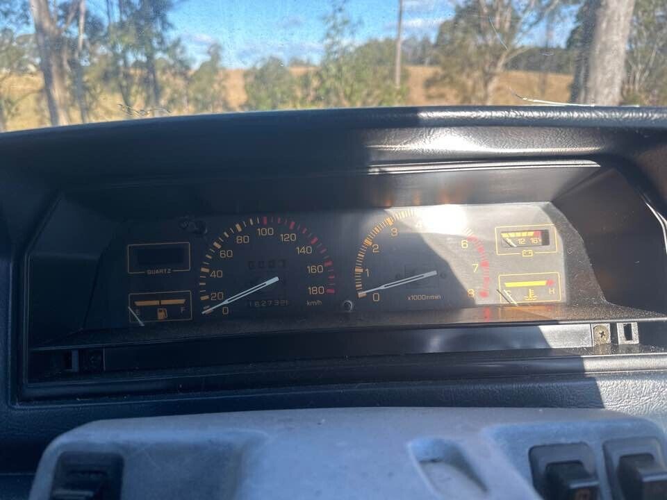 1987 Mitsubishi Magna Instrument Cluster (0) #B344