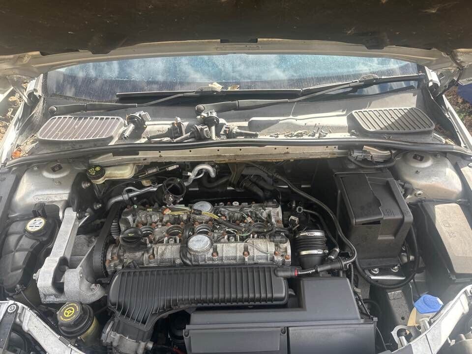 2010 Ford Mondeo LH Passengers Front Seat Belt #B402