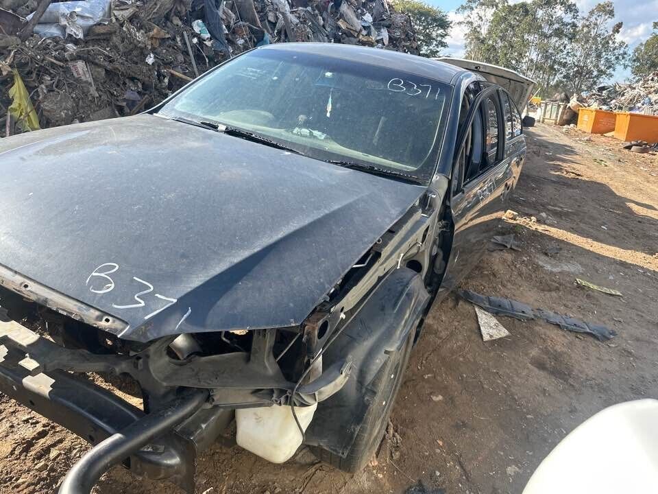 2008 Ford Falcon Xr6 Seat Belt Stalk Centre Rear #B371