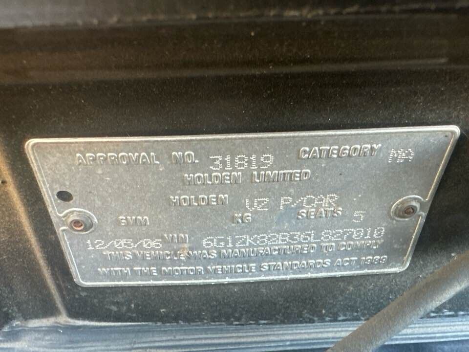 2006 Holden Vz Commodore Instrument Cluster (Electronic) #B428