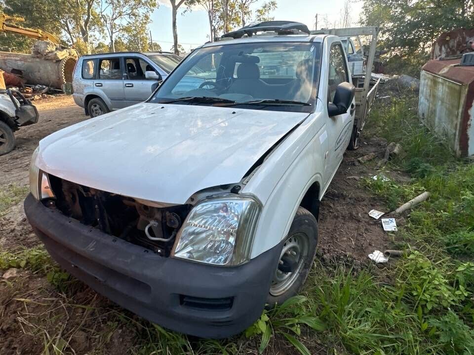 2006 Holden Ra Rodeo Bonnet Latch #B250