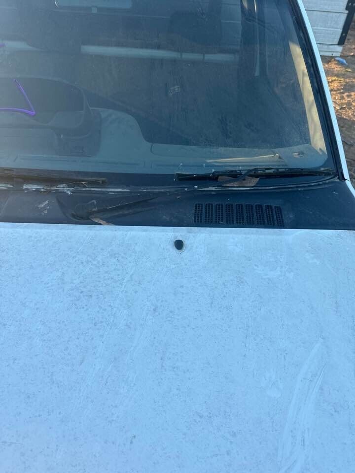 2003 Nissan Navara D22 LH Passengers Wiper Arm #B247