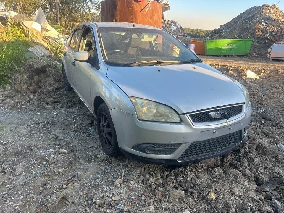 2007 Ford Focus RH Front Door Lower Door Hinge #B429