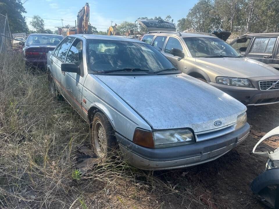 1990 Ford Ea Falcon RH Drivers Right Headlight #B400