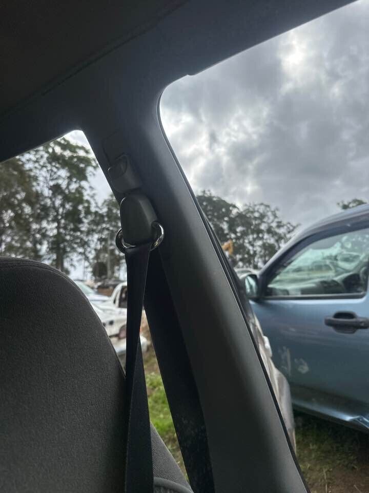 1992 Ford Explorer Centre LH Inner Pillar Trim #B395