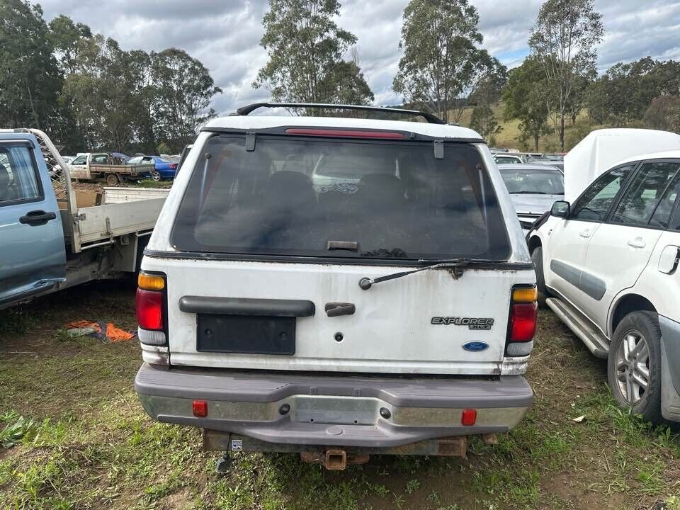 1992 Ford Explorer Windscreen LH Inner Pillar Trim #B395