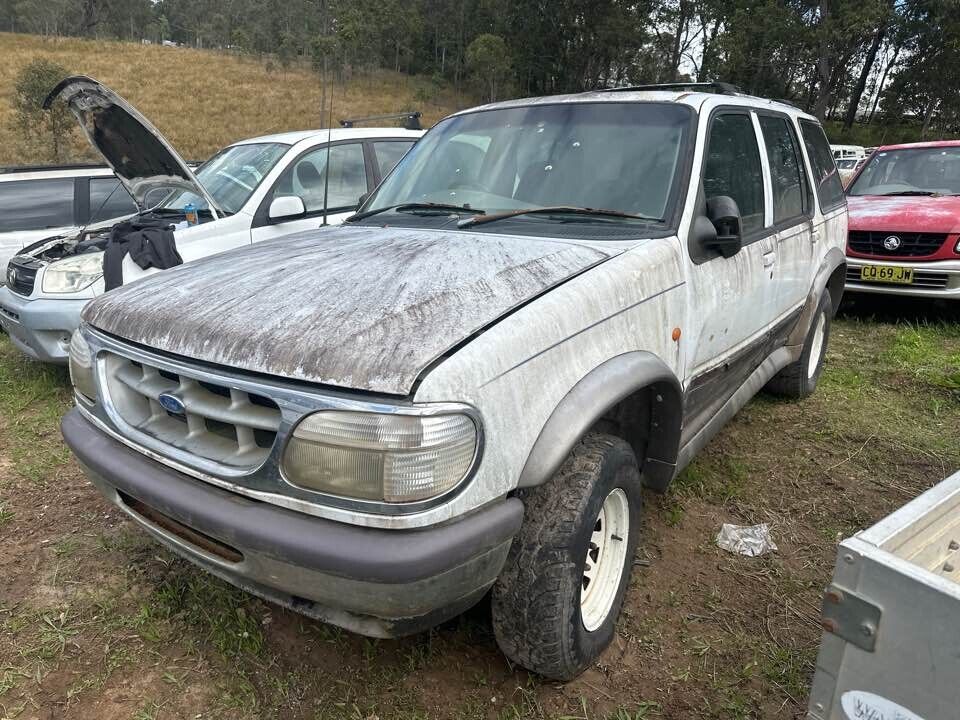 1992 Ford Explorer Windscreen RH Inner Pillar Trim #B395