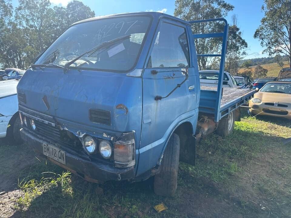 1991 Toyota Ace Truck Wiper Linkages #B297