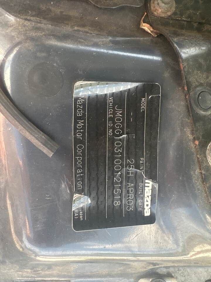 2003 Mazda 6 RH Drivers Front Door Trim #B164