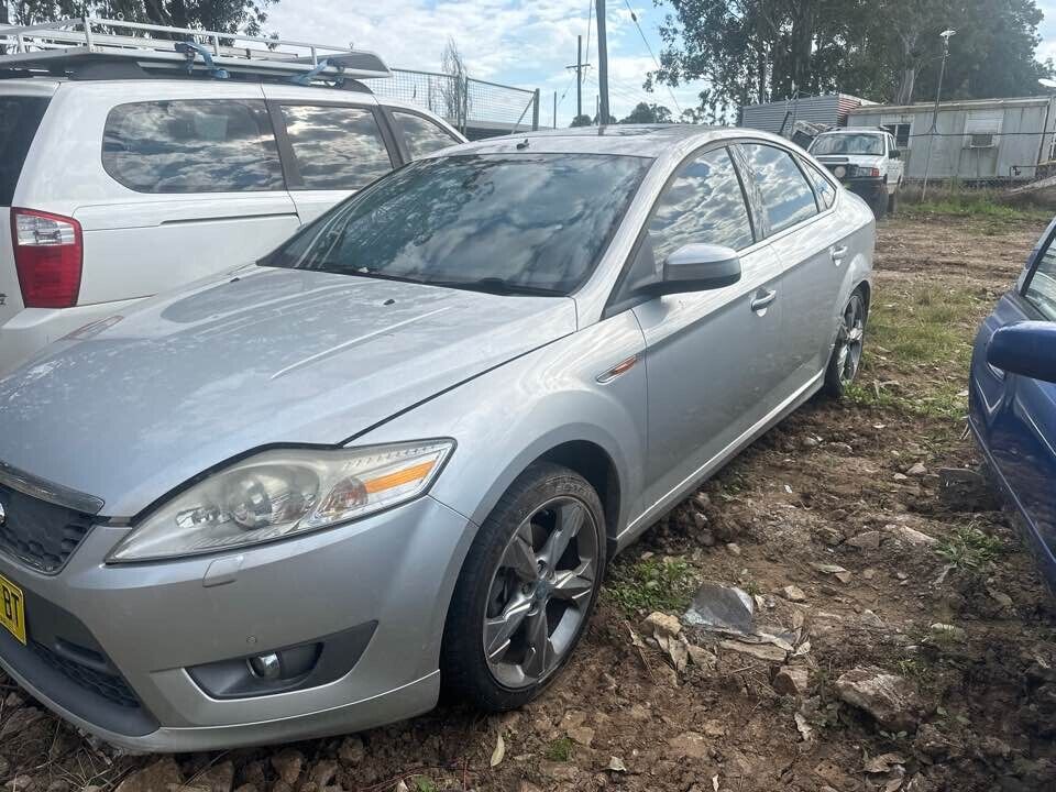 2010 Ford Mondeo LH Passengers Front Seat Belt #B402